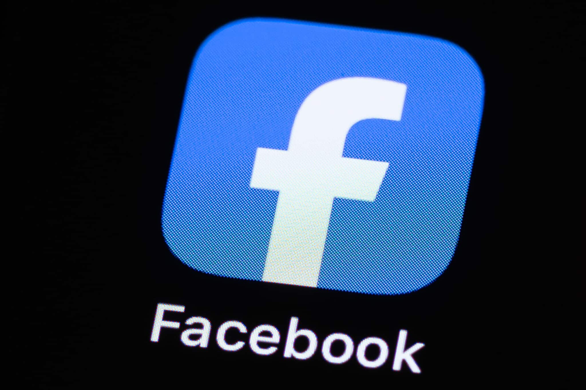 Facebook はどのようにして「川から海へ」を白塗りするのか
