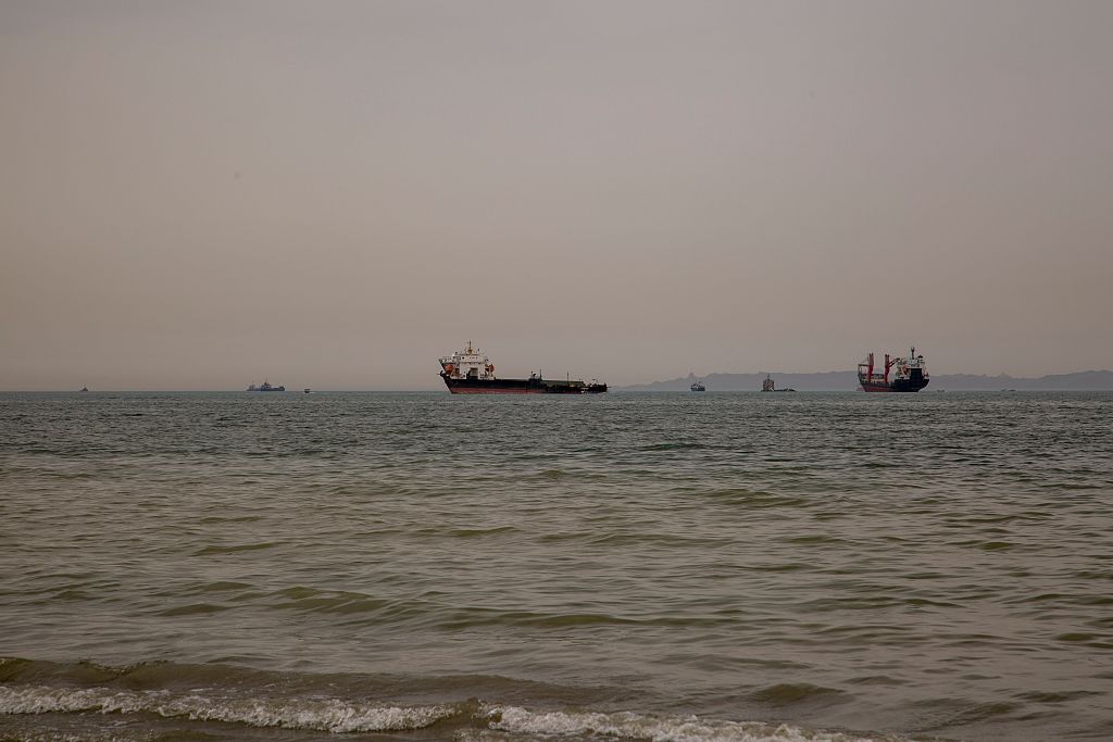 Iran attacks vessels in Hormuz, avoids concrete stance on ceasefire extension